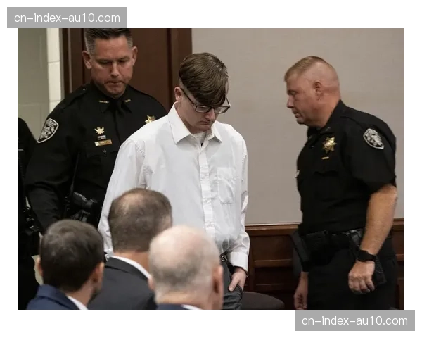 前塞维利亚主席就挪用俱乐部资金一案出庭受审