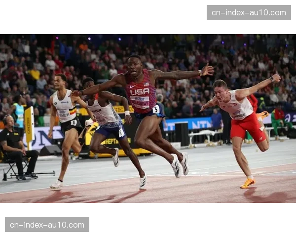 世界室内田径锦标赛男子60米栏，美国名将霍洛威刷新赛季最好成绩夺冠